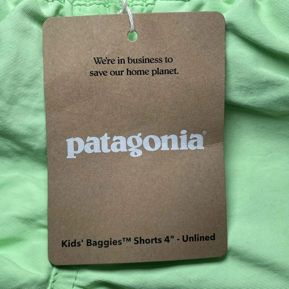 NWT Patagonia Salamander Green Kids Baggies Shorts 4” unlined